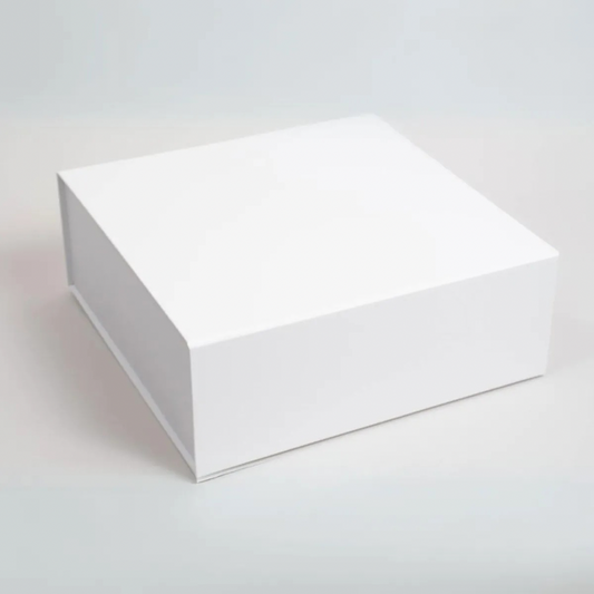 White 7x7x3" Magnetic Gift Boxes